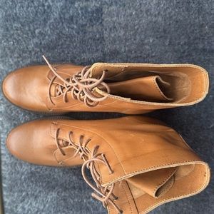 Frye boots size 9.5 never worn